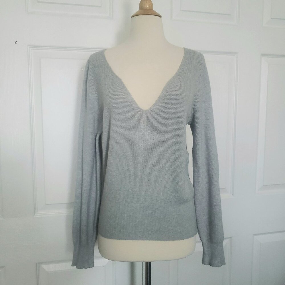 Leith Light Gray Ribbed Sweater